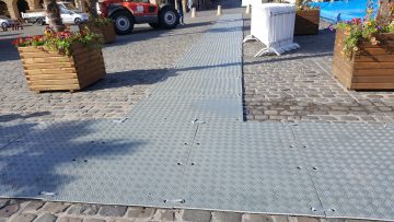 AccessDeck Light – Robuste Bodenplatten für temporäre Zugangswege