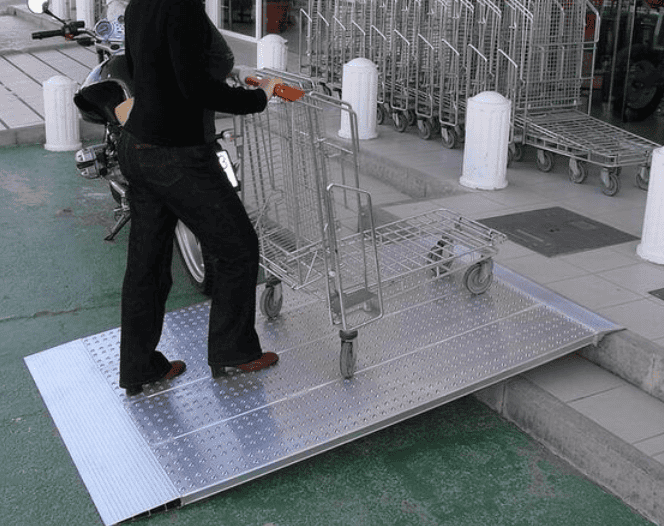 Rampe für Café, Bar und Außengastronomie