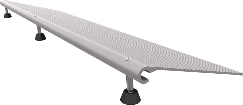 Innenrampe und Türschwellenlösung für Hotels und Cafés