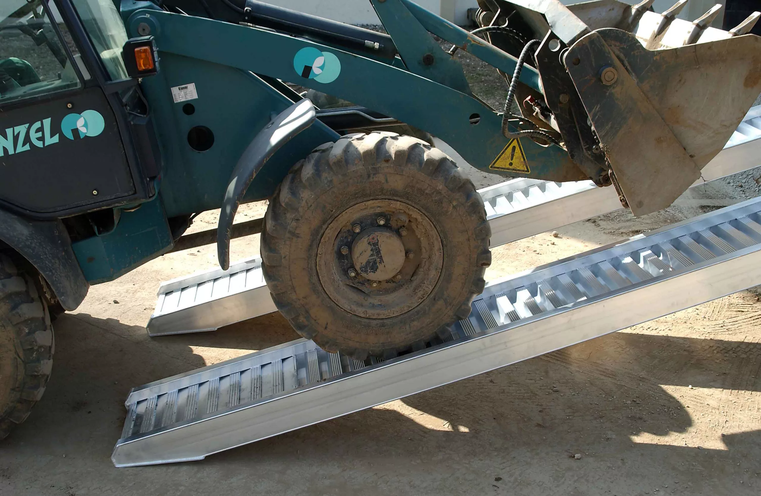 Beispiel: Schwerlast-Verladerampe