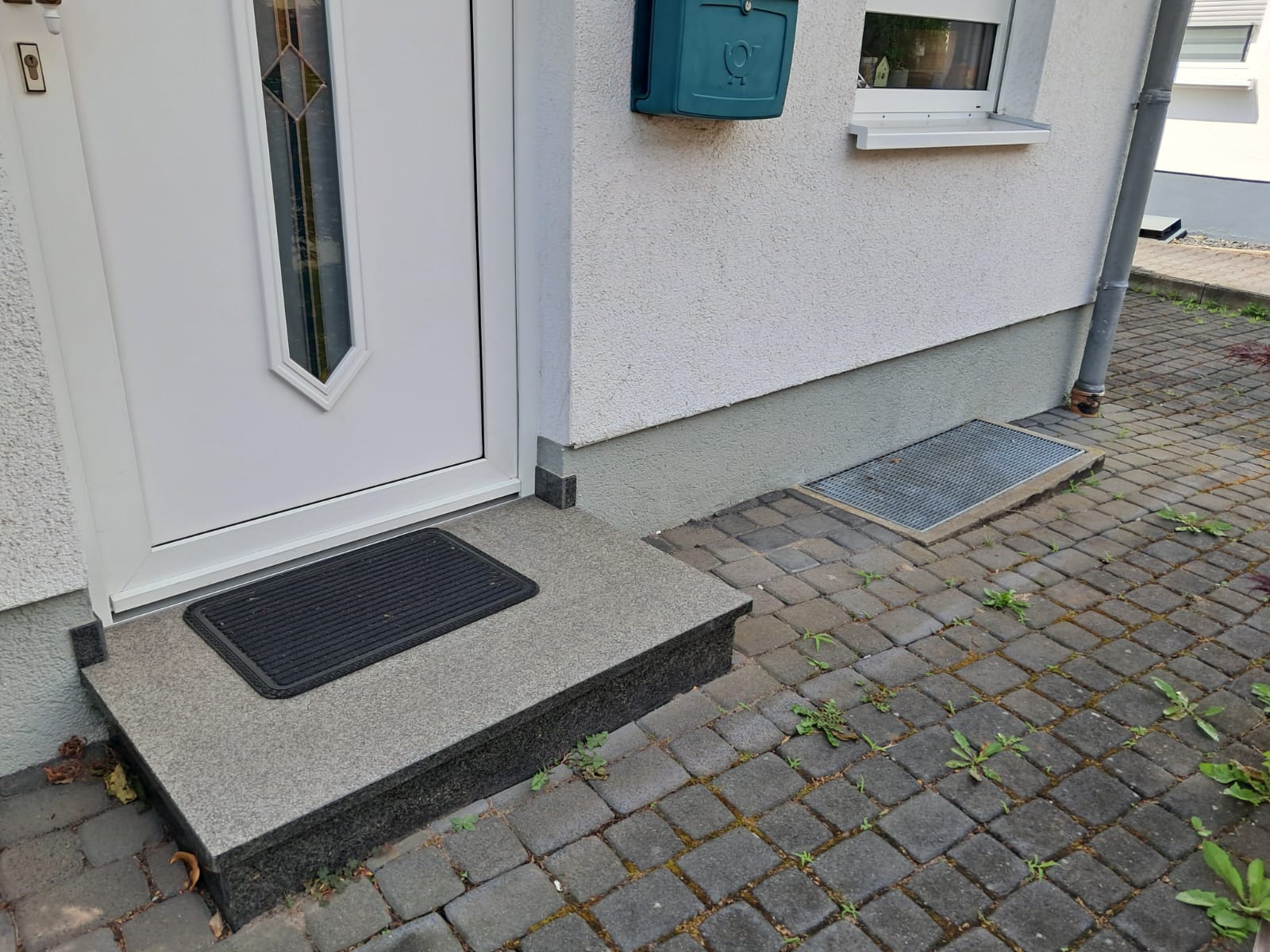 Eingangssituation vor der Rampenlösung bei Frau Bienefeld