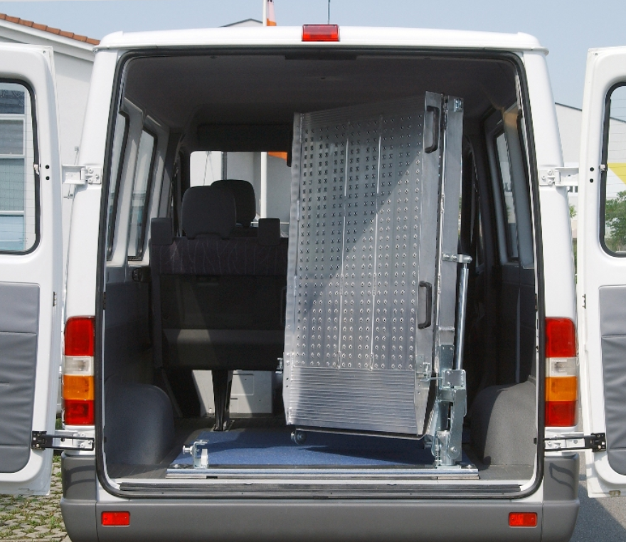 Beispiel: KFZ- oder Verladerampe im Einsatz